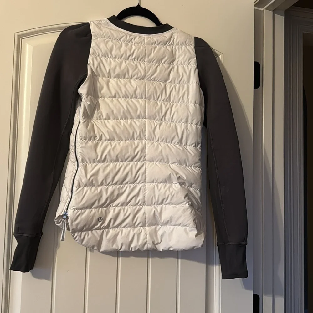 Lululemon Fluff Off Crew in White/Soot Light Size 4 - Picture 5 of 6